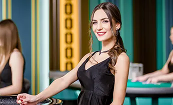 Biểu tượng tai nghe và đồng hồ, thể hiện dịch vụ hỗ trợ khách hàng 24/7 của 789ber khuyến mãi